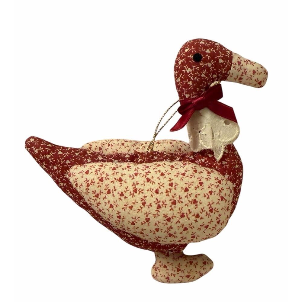 VINTAGE HANDMADE GOOSE ORNAMENT Calico Fabric Farm Country Decor 3230-46